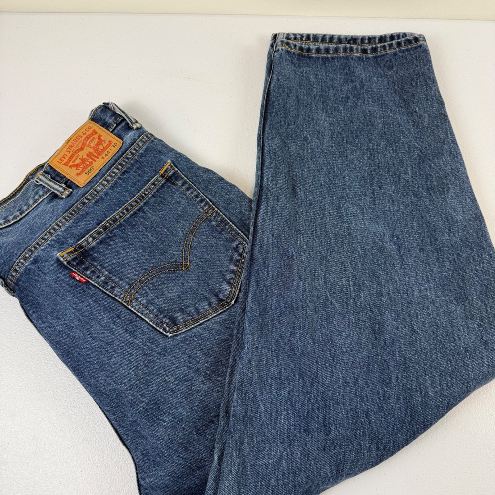 Levis 560 Comfort Fit Jeans Mens 44x30 Medium Wash Blue Loose Tapered Denim